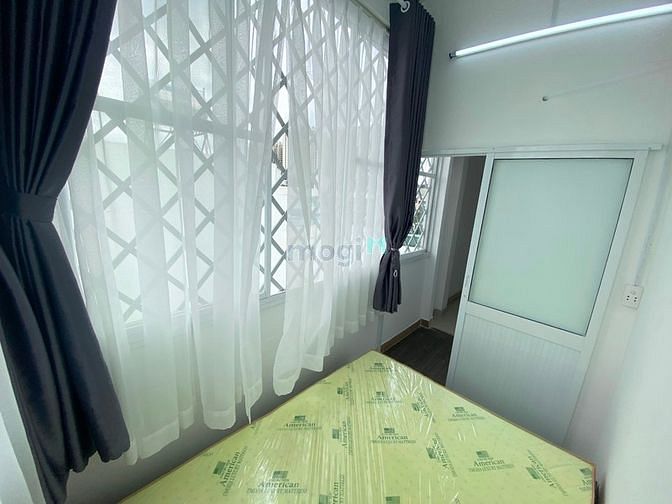 Hình ảnh Cho thuê penhouse 2PN ban công Điện Biên Phủ Q3