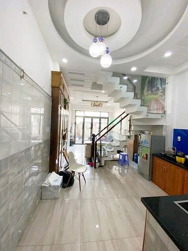 Hình ảnh Cho thuê nhà mới xây, có sẵn nội thất quận Tân Bình