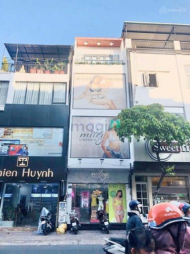 Hình ảnh Cho Thuê Nhà MT Trung Tâm Quận 3 - Võ Văn Tần DT: 5x18 chỉ 35tr/th