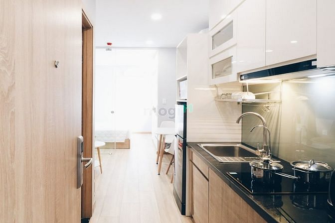 Hình ảnh Cho Thuê Studio Q2 View Cửa Sổ Cao Tầng Thoáng Đãng⭐Nội Thất Hiện Đại