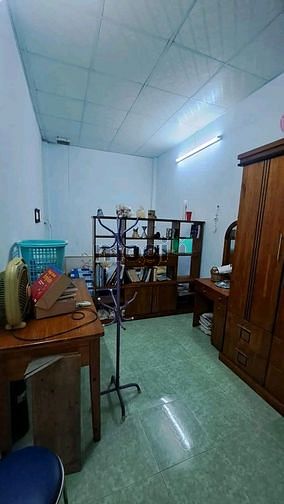 Hình ảnh NHÀ RẺ CHƯA THẤY CÓ tại đường CMT8 Quận 10