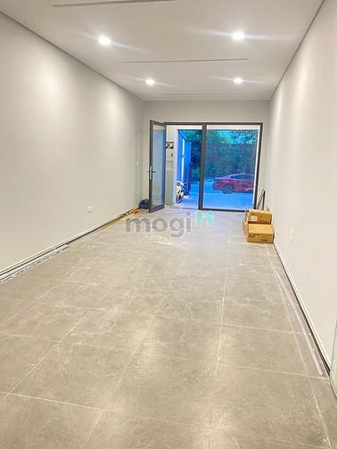 Hình ảnh Cho thuê nhà MT làm Kinh doanh Quận 1