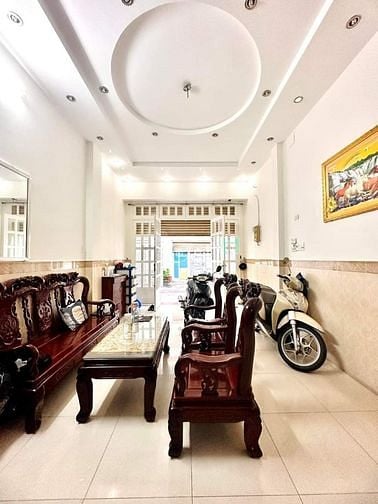Hình ảnh Bán nhà 4 tầng 4x14m , Giáp Quận 3 , Cách Mạng Tháng 8 Tân Bình 8 tỷ