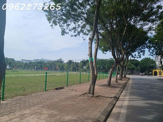 Hình ảnh Bán đất đường ô tô tránh tình quang-p giang biên -long biên. kinh