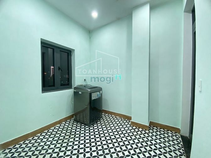 Hình ảnh Cho thuê nhà 3PN sân ô tô gần đường Nguyễn Công Trứ