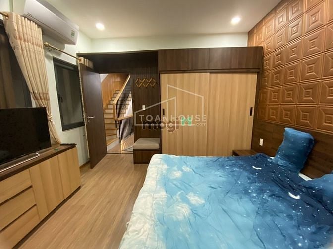 Hình ảnh Cho thuê nhà 3PN sân ô tô gần đường Nguyễn Công Trứ