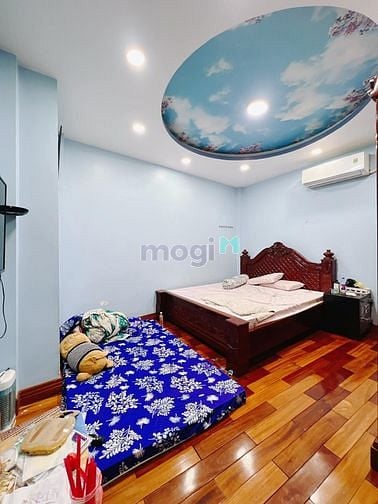 Hình ảnh HXH Dương Bá Trạc, Cầu Nguyễn Văn Cừ, F1 Q8. 4m x 15m, 5 tầng.
