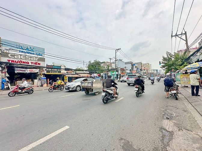 Hình ảnh Bán lô đất full thổ cư vị trí đẹp mặt tiền 752 Huỳnh Tấn Phát Q7