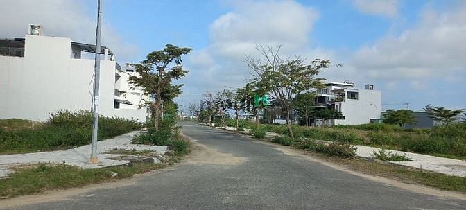 Hình ảnh GIÁ RẺ - Chào bán lô đất 120m2 đường 7m5 KĐT Hòa Quý - 2,x tỷ