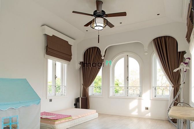 Hình ảnh Biệt thự Trần Văn Sắc Thảo Điền, Q2- DT: 458m2 full, hồ bơi, sân vườn