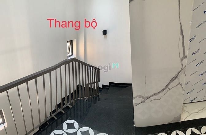 Hình ảnh Nhà cho thuê mặt tiền trung tâm Q. hải châu , có sẵn thang máy