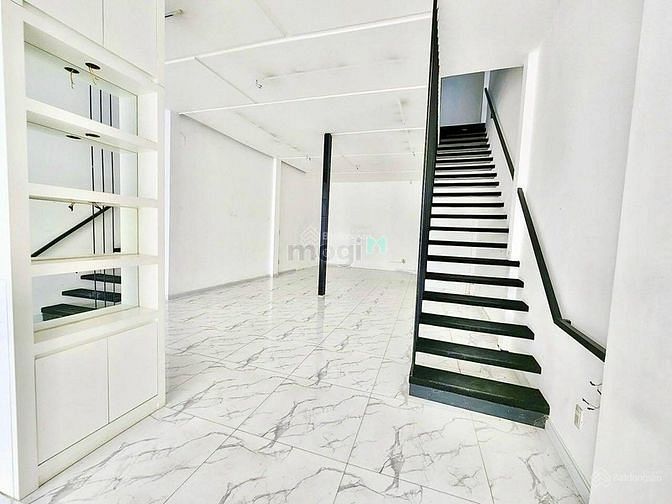 Hình ảnh Mặt tiền Võ Văn Tần - Ngang 6m Dài 20m - DTSD 200m2 - KD thời trang