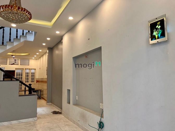 Hình ảnh Nhà Quận 1 cần bán gấp. Giá chỉ 2,8 tỷ