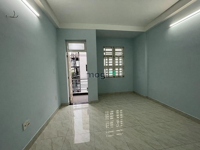 Hình ảnh Cho thuê ptro 18m2 Linh Đông (mới) có ban công Khu dân cư