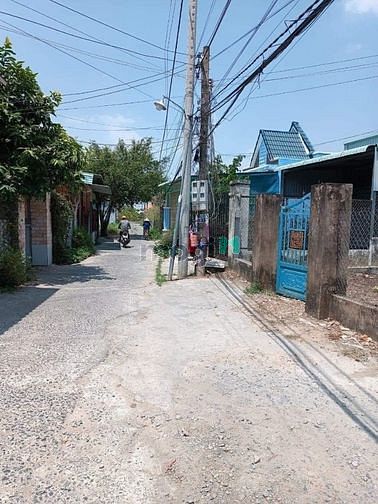 Hình ảnh Bán 185m2 đất ở thị trấn cần đước giá chỉ 1tỷ250
