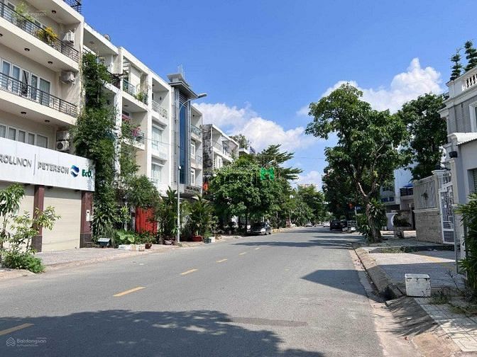 Hình ảnh Định cư Úc, Bán lô đất 12x16m Bùi Tá Hán, Q2 - Giá 155tr/m2 rẻ nhất Q2