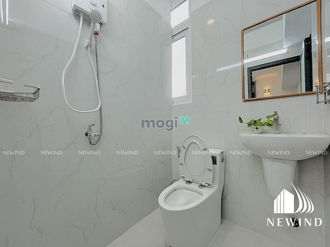Hình ảnh Studio ban công sát Lotte, tiện đi TĐT,RMIT 5p qua các q1,4