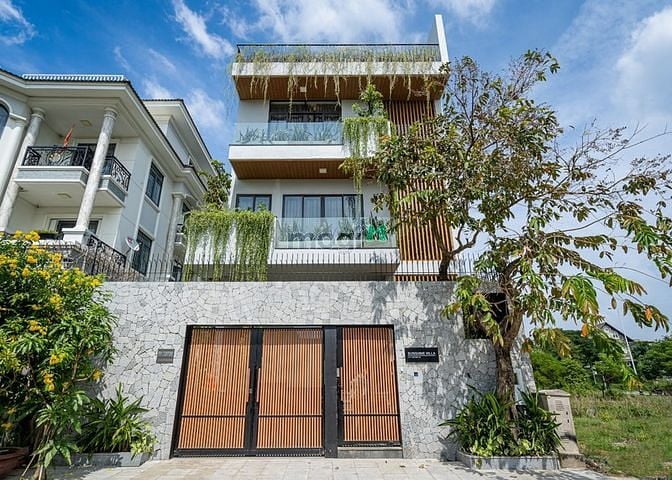 Hình ảnh Cho thuê Sunshine Villa Thủ Thiêm 10 x 25m hầm 3 tầng, 5PN chỉ 80tr