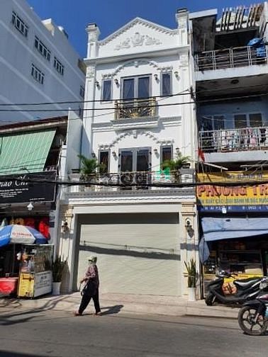 Hình ảnh Cho Thuê Mặt Tiền Nguyễn Thái Bình, Quận 1, 4*20m, 2 Tầng giá 45 triệu