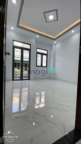 Hình ảnh Nhà Mới Xây Mới Lê Văn Quới đông đúc hẻm xe hơi