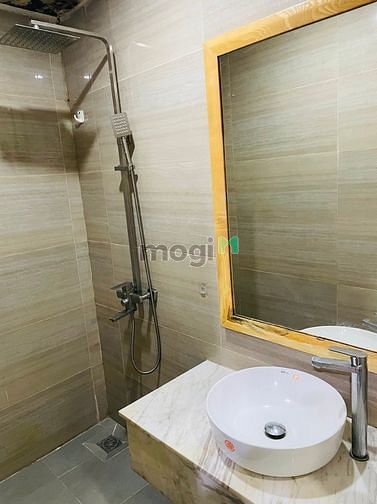 Hình ảnh Cho Thuê Căn Hộ ban công Ngay Nguyễn Trãi Quận 1