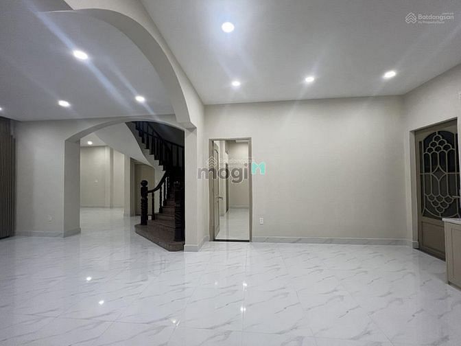 Hình ảnh Cho thuê biệt thự Đường số 3, Bình An, Quận 2, 4 tầng, 7pn, 7wc.
