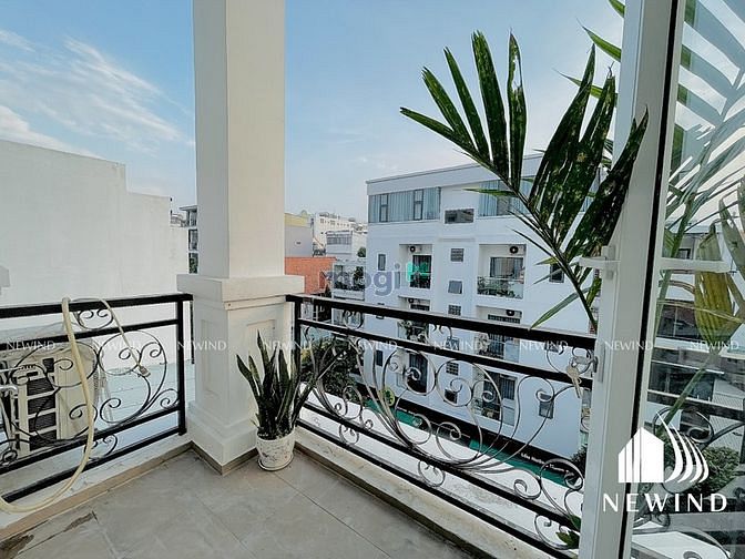 Hình ảnh Studio ban công sát Lotte, tiện đi TĐT,RMIT 5p qua các q1,4