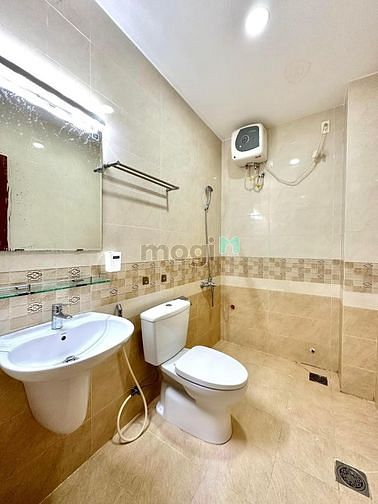 Hình ảnh 🍀Căn Hộ 40m2 có ban công, thang máy ngay Lê Văn Duyệt gần Hàng Xanh.
