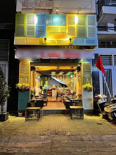 Hình ảnh Phố Ẩm Thực đường Hoa Cúc, Quận Phú Nhuận.