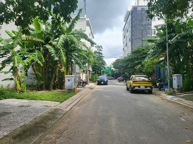 Hình ảnh Lô đất 10x20m (CN 200m2) An Phú, Q2 - Đường 10m, giá 23ty (115tr/m2)
