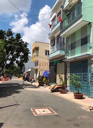 Hình ảnh Bán Đất góc 2MT Đường Lê Hữu Kiều, Quận 2, DT 90m2, 2.7 tỷ, SHR
