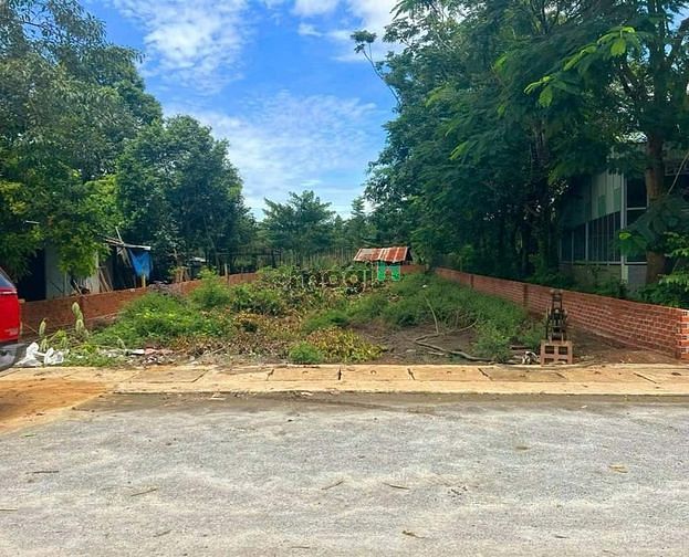 Hình ảnh Bán Gấp 3 Lô 15x40=604m2 Đất Ngay Thị Xã, Sát Chợ Giá 195TR