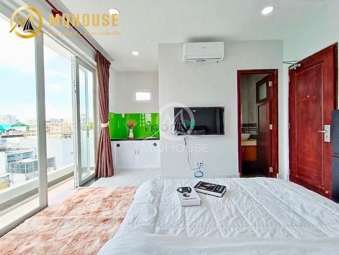Hình ảnh Ban công Studio Full nội thất Gần Đầm Sen, Lotte Mart Lê Đại Hành, Q11