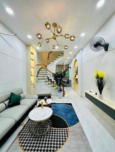 Hình ảnh Chính chủ gửi bán nhà Đ. Lê Hồng Phong ,P2,Q5 ,DT:46,4m2/2tỷ 750tr,SHR