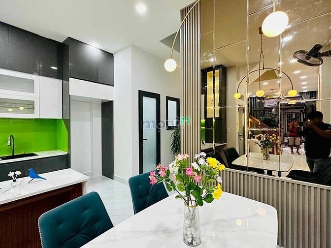 Hình ảnh Chính chủ gửi bán nhà Đ. Lê Hồng Phong ,P2,Q5 ,DT:46,4m2/2tỷ 750tr,SHR