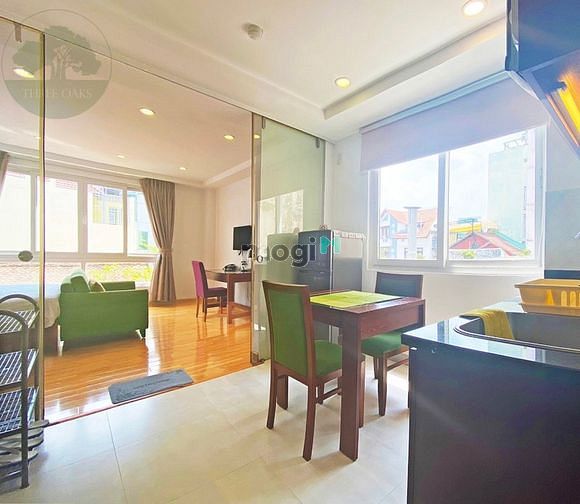Hình ảnh Studio full nội thất cửa sổ lớn có máy giặt riêng Quận 1