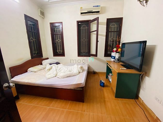 Hình ảnh Cho thuê nhà riêng biệt thự ngõ Đội Cấn, Ba Đình, cách mặt phố 10m