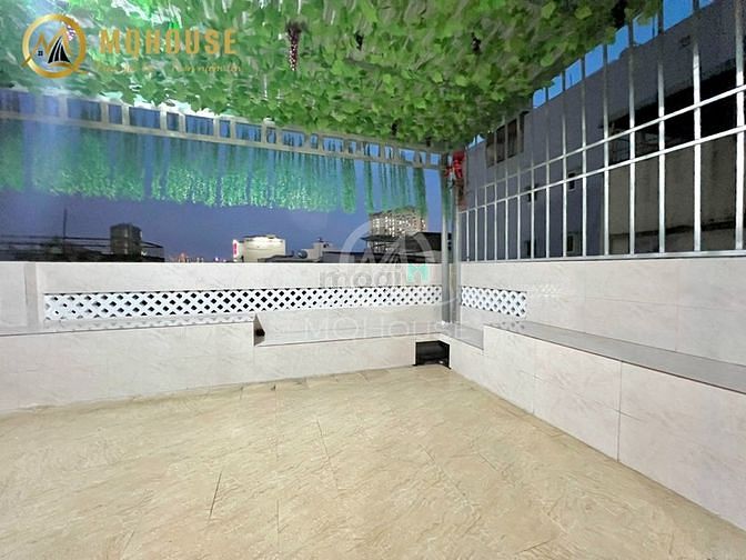 Hình ảnh Penthouse Full nội thất, có sân vườn siêu to khổng lồ quận Tân Bình