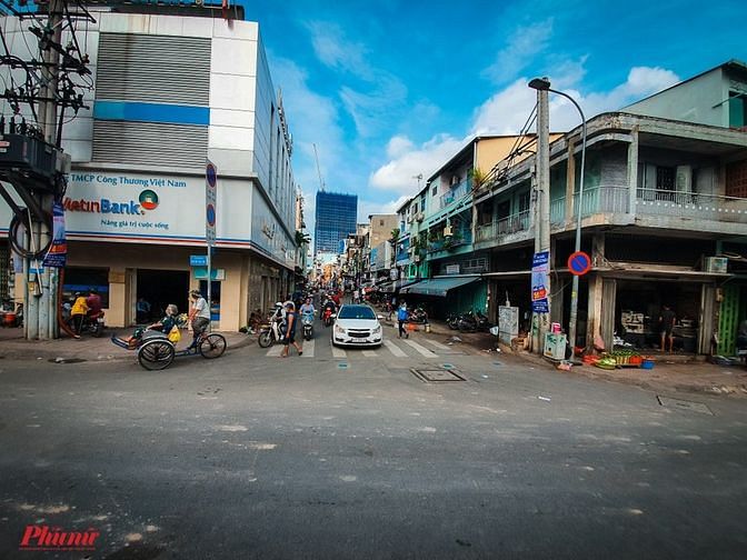 Hình ảnh Cần bán căn mặt tiền Cô Giang Quận 1