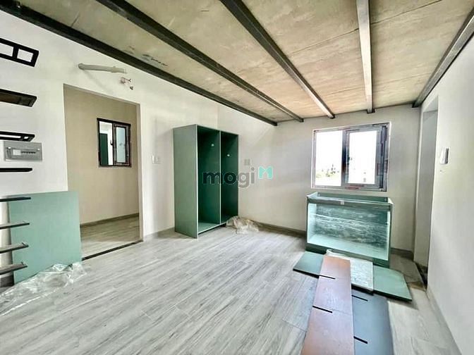Hình ảnh Duplex mới xây Gần Q1 có thang máy