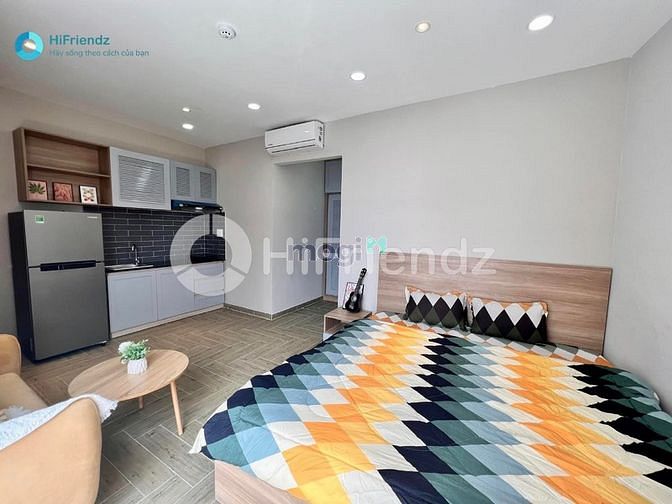 Hình ảnh 1 Phòng Ngủ Bancon Đầy Đủ Nội Thất_Đường Nơ Trang Long