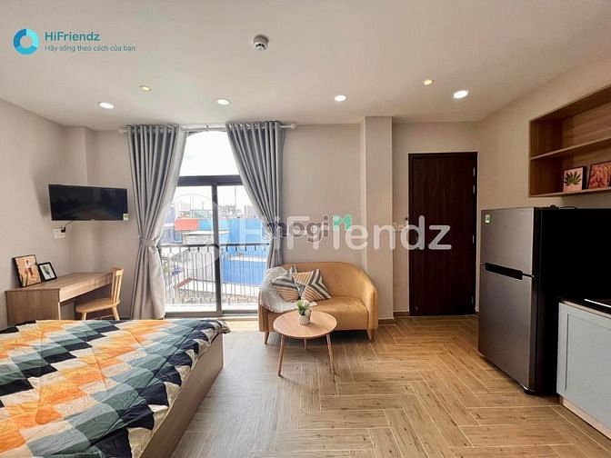 Hình ảnh 1 Phòng Ngủ Bancon Đầy Đủ Nội Thất_Đường Nơ Trang Long