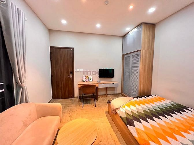 Hình ảnh 1 Phòng Ngủ Bancon Đầy Đủ Nội Thất_Đường Nơ Trang Long