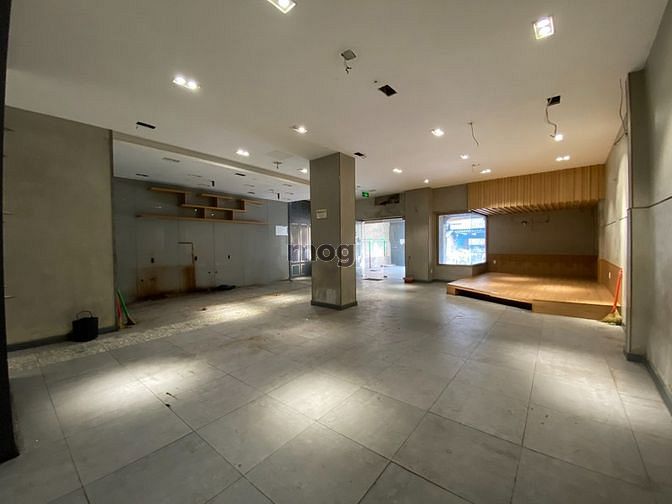 Hình ảnh Cho thuê MB tổng diện tích 220m2 sàn suốt đường Tôn Đản, Quận 4