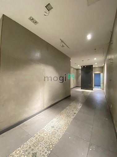 Hình ảnh Cho thuê MB tổng diện tích 220m2 sàn suốt đường Tôn Đản, Quận 4