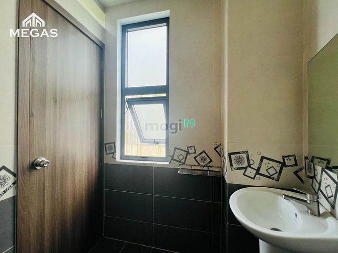 Hình ảnh CĂN HỘ full nội thất Gần Phạm Văn Đồng- Cửa sổ to