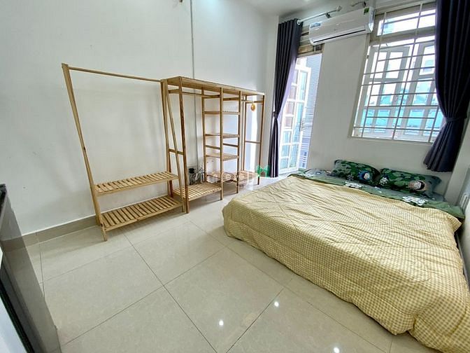 Hình ảnh Studio ban công rộng, nội thất sáng. Ngay Phan Đăng Lưu