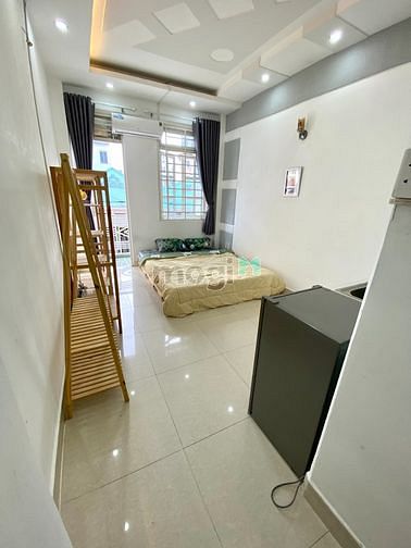 Hình ảnh Studio ban công rộng, nội thất sáng. Ngay Phan Đăng Lưu