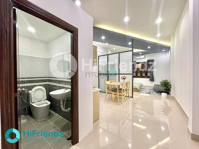 Hình ảnh CHDV Full Nội Thất, Máy Giặt Riêng, Cửa Sổ Thoáng, Hầm Xe Dưới Nhà
