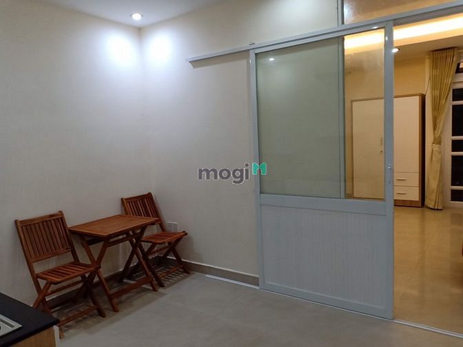 Hình ảnh Căn studio 1PN tách bếp có bancon ngay chợ Phú Thuận